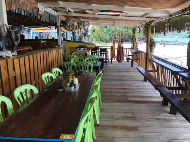 Beach Shack Chalet - Garden View Aframe Big Unit Kampong Juara エクステリア 写真