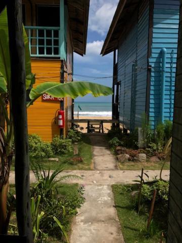 Beach Shack Chalet - Garden View Aframe Big Unit Kampong Juara エクステリア 写真